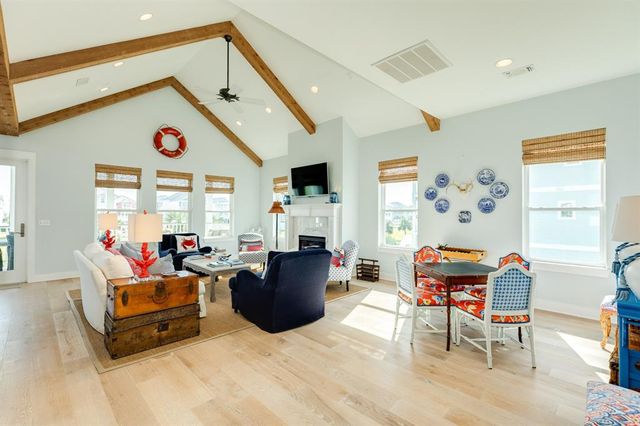 3806 Sea Urchin, Galveston, TX 77554
