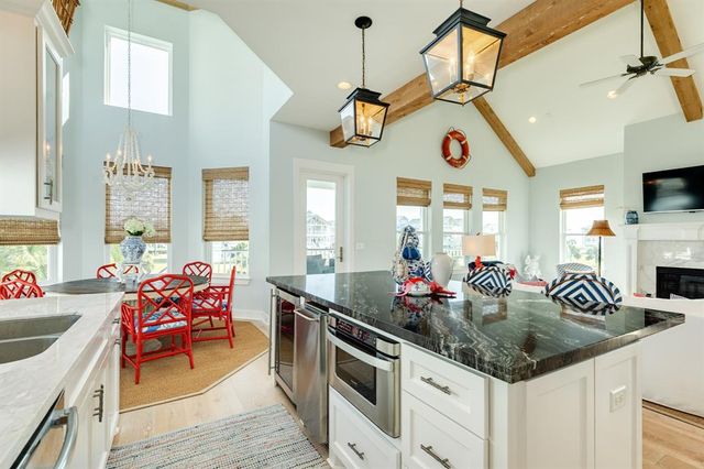 3806 Sea Urchin, Galveston, TX 77554