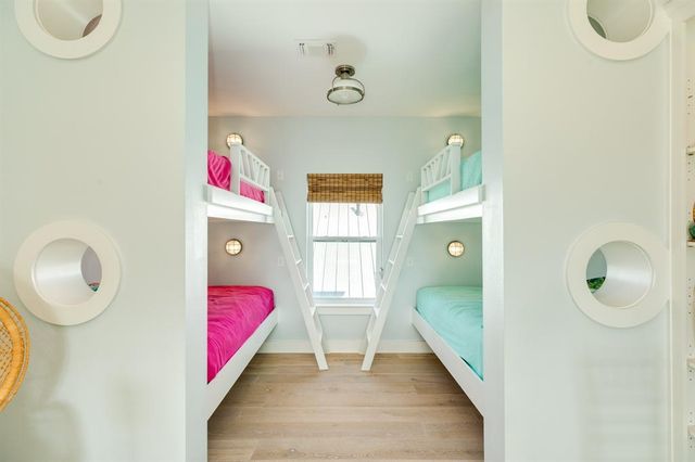 3806 Sea Urchin, Galveston, TX 77554