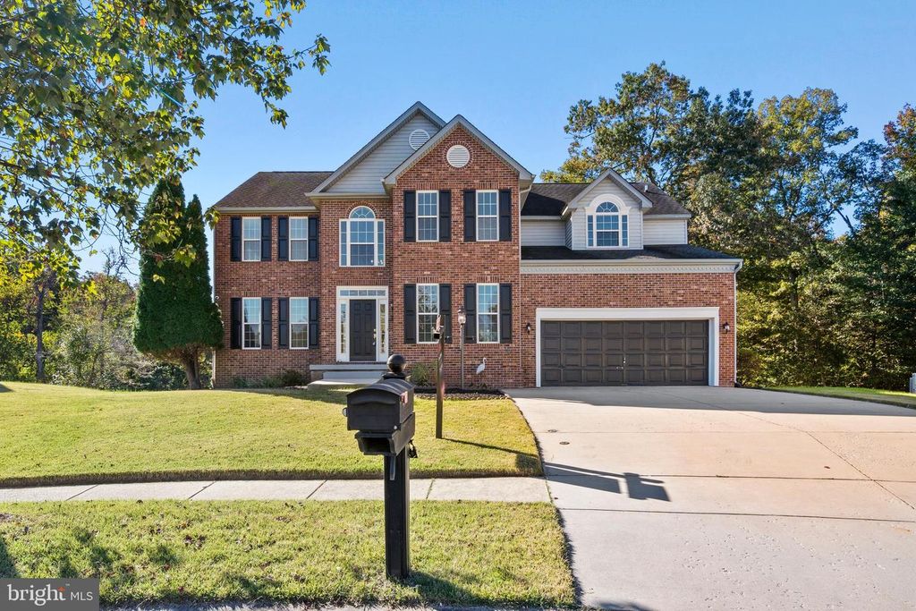 8201 BISHOPSGATE LN, White Plains, MD 20695