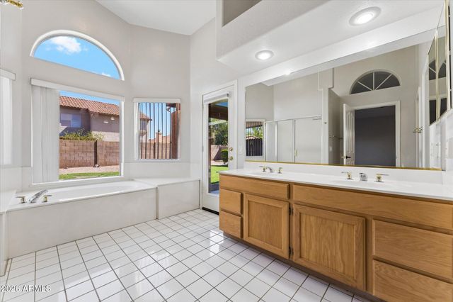 652 W MENDOZA Avenue, Mesa, AZ 85210