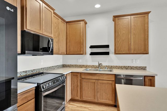 2260 N Country Vista Blvd, Liberty Lake, WA 99019