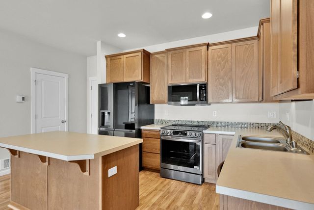 2260 N Country Vista Blvd, Liberty Lake, WA 99019