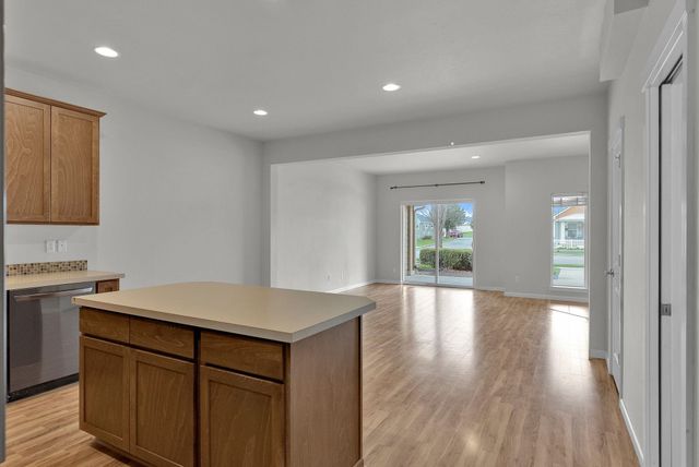 2260 N Country Vista Blvd, Liberty Lake, WA 99019