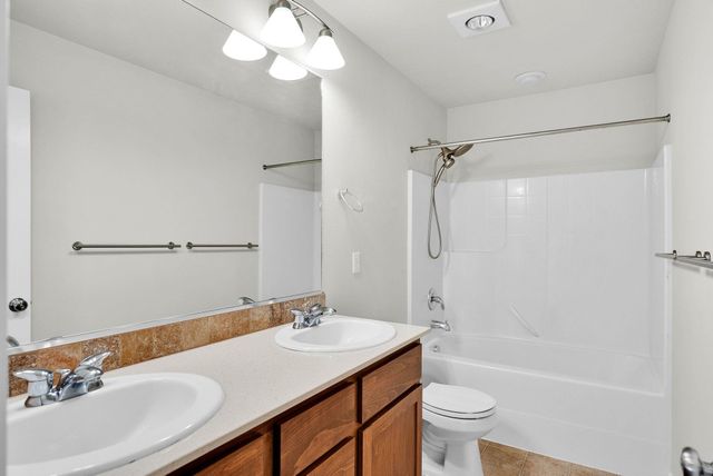 2260 N Country Vista Blvd, Liberty Lake, WA 99019