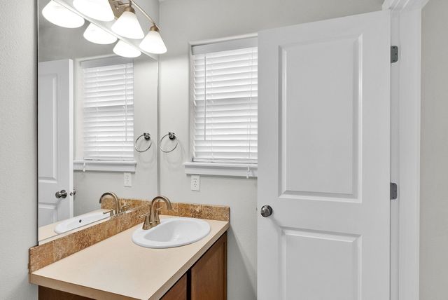 2260 N Country Vista Blvd, Liberty Lake, WA 99019