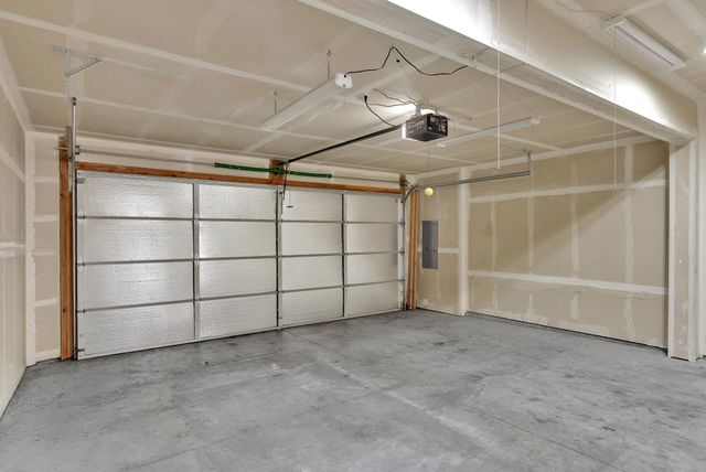 2260 N Country Vista Blvd, Liberty Lake, WA 99019
