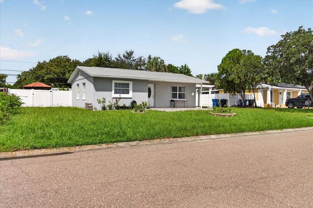 7210 DR MARTIN LUTHER KING JR STREET N, St Petersburg, FL 33702