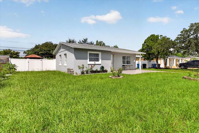 7210 DR MARTIN LUTHER KING JR STREET N, St Petersburg, FL 33702
