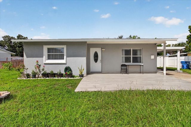 7210 DR MARTIN LUTHER KING JR STREET N, St Petersburg, FL 33702