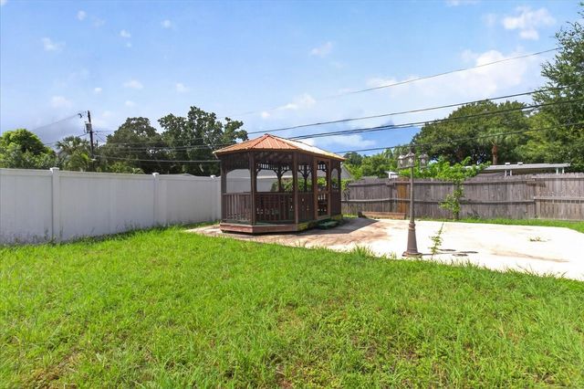 7210 DR MARTIN LUTHER KING JR STREET N, St Petersburg, FL 33702
