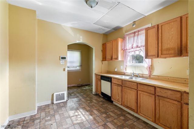 2203 5th Street NE, Canton, OH 44704