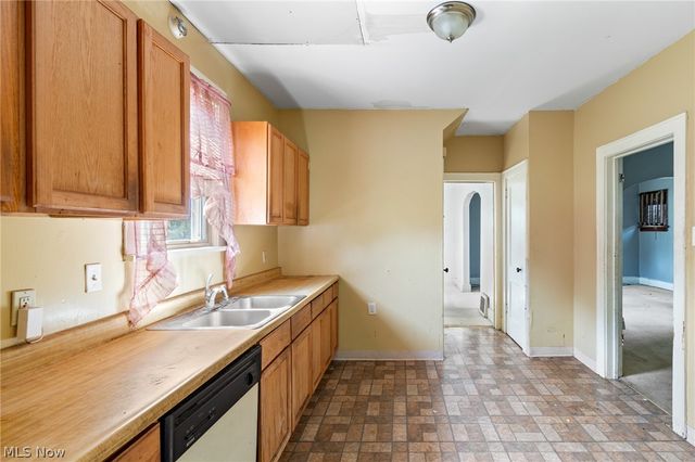 2203 5th Street NE, Canton, OH 44704