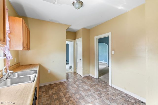 2203 5th Street NE, Canton, OH 44704