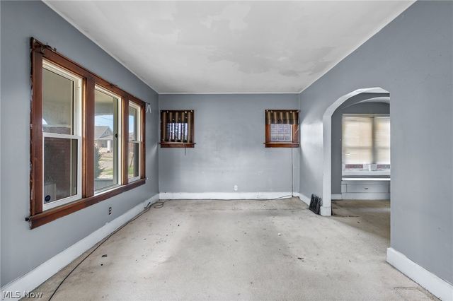 2203 5th Street NE, Canton, OH 44704