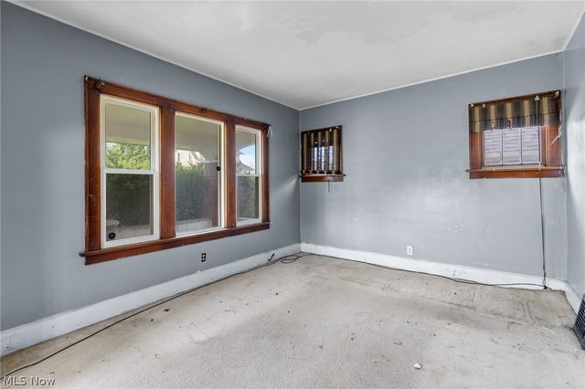 2203 5th Street NE, Canton, OH 44704