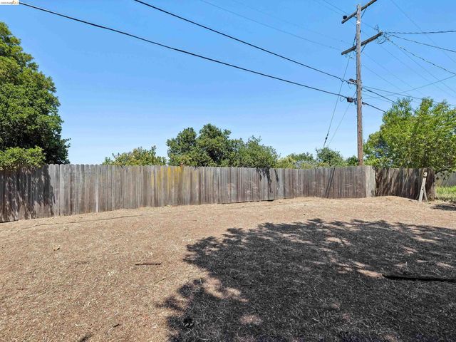 456 La Jolla St, Vallejo, CA 94591
