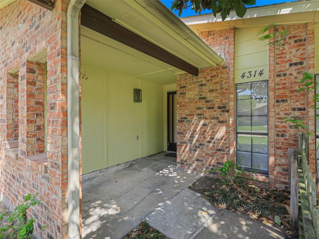4314 Arrowwood Street, Mesquite, TX 75150