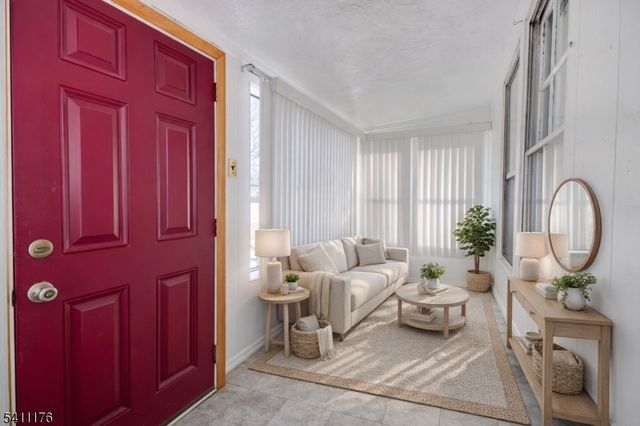 215 Victory St, Roselle Boro, NJ 07203