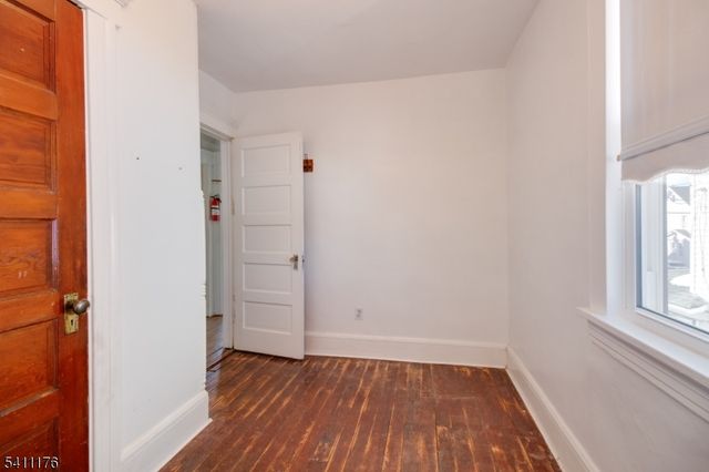 215 Victory St, Roselle Boro, NJ 07203