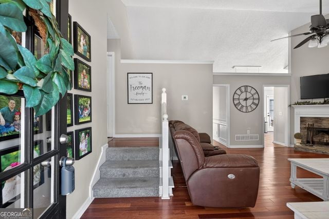 317 Barrington Drive, Hiram, GA 30141