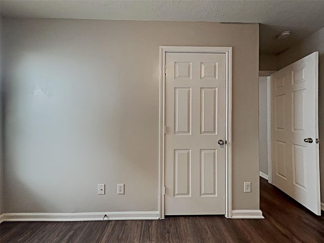 9010 York Hollow Lane, Houston, TX 77044