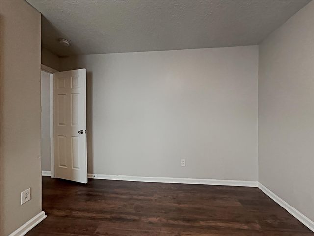 9010 York Hollow Lane, Houston, TX 77044