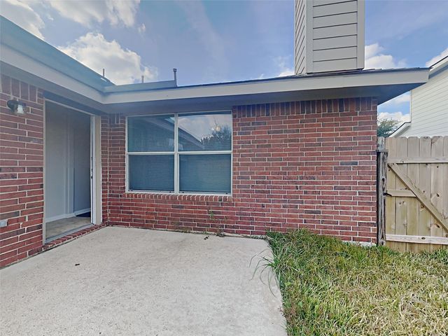 9010 York Hollow Lane, Houston, TX 77044