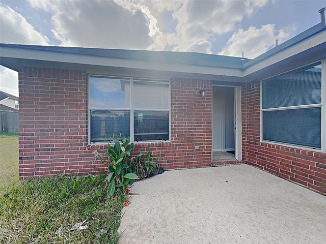 9010 York Hollow Lane, Houston, TX 77044