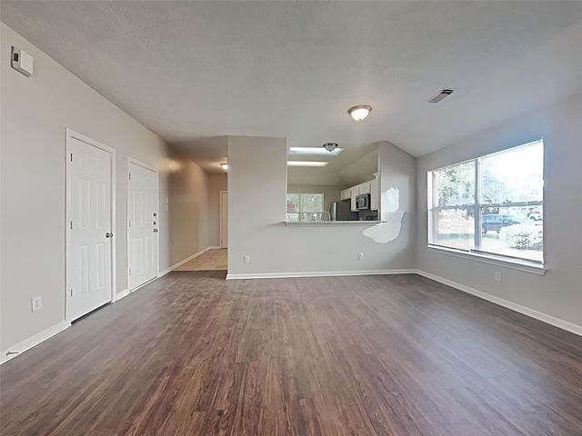 9010 York Hollow Lane, Houston, TX 77044