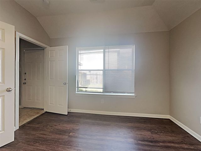 9010 York Hollow Lane, Houston, TX 77044