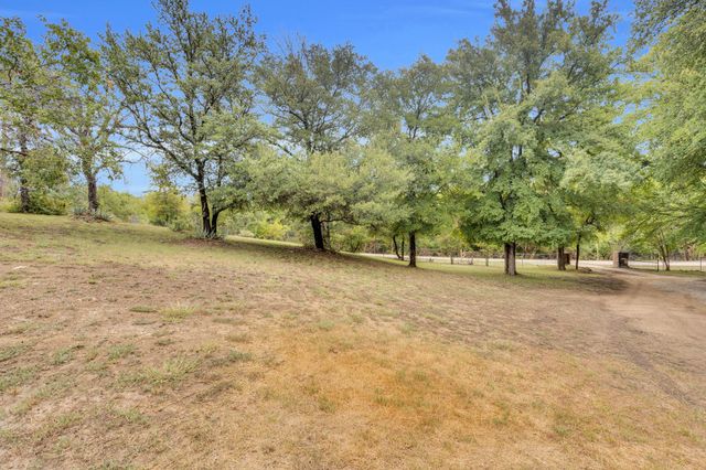 2016 Adams Lane S, Azle, TX 76020