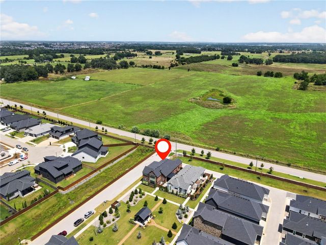 3401 SW Awakening Avenue, Bentonville, AR 72713
