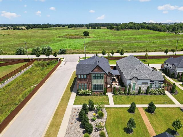 3401 SW Awakening Avenue, Bentonville, AR 72713