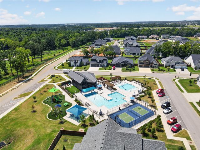 3401 SW Awakening Avenue, Bentonville, AR 72713