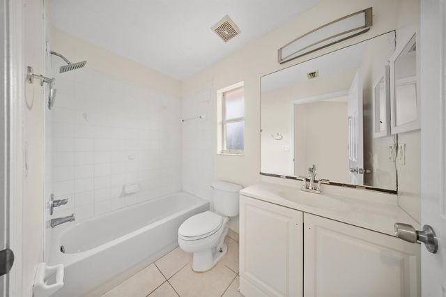 6121 NW Daroco Terrace, Port St. Lucie, FL 34986