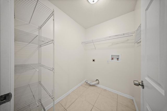 6121 NW Daroco Terrace, Port St. Lucie, FL 34986