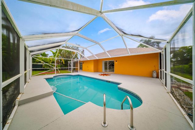 6121 NW Daroco Terrace, Port St. Lucie, FL 34986