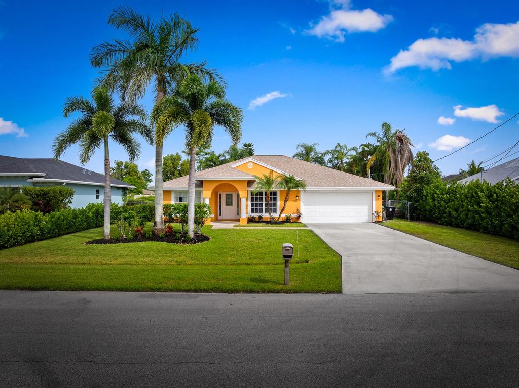 6121 NW Daroco Terrace, Port St. Lucie, FL 34986