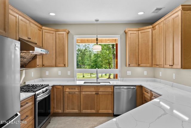 427 Bluff View Lp, Crossville, TN 38571