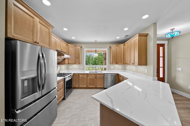 427 Bluff View Lp, Crossville, TN 38571