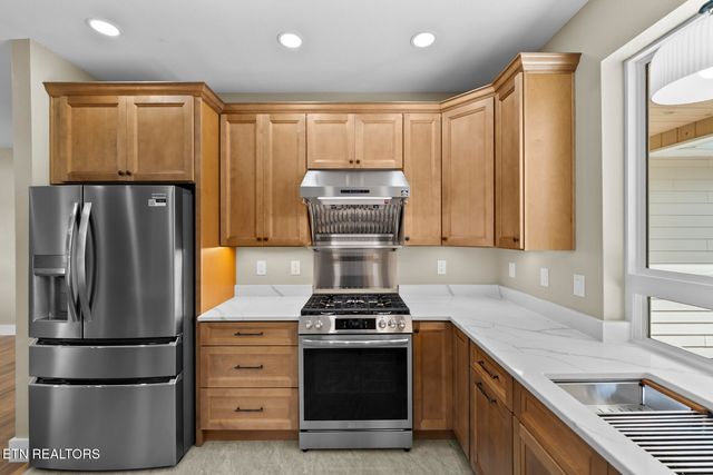 427 Bluff View Lp, Crossville, TN 38571