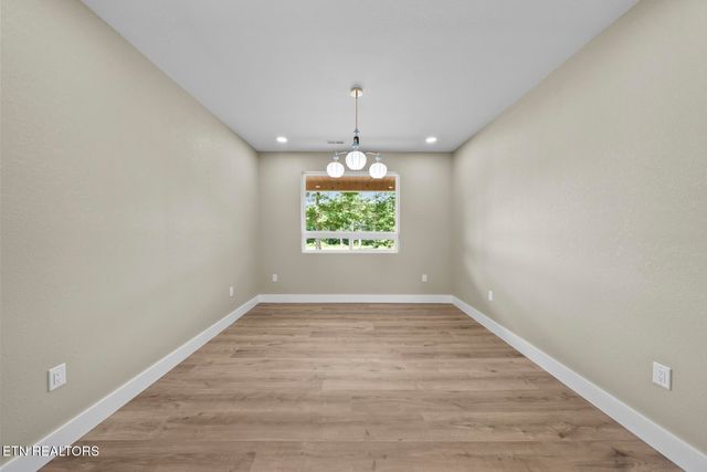 427 Bluff View Lp, Crossville, TN 38571