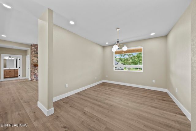 427 Bluff View Lp, Crossville, TN 38571