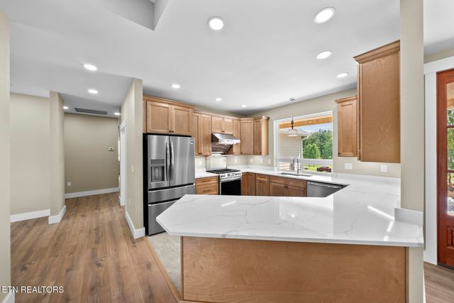 427 Bluff View Lp, Crossville, TN 38571