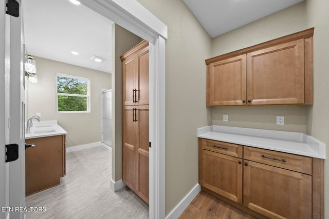 427 Bluff View Lp, Crossville, TN 38571