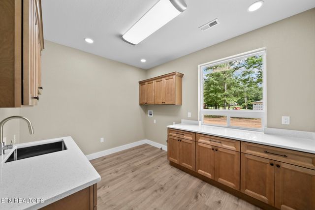 427 Bluff View Lp, Crossville, TN 38571