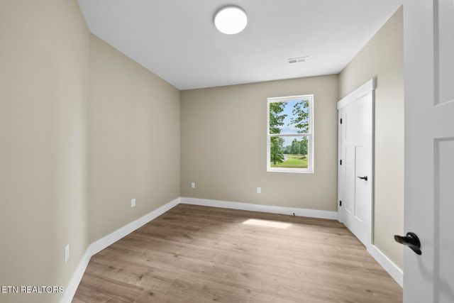 427 Bluff View Lp, Crossville, TN 38571