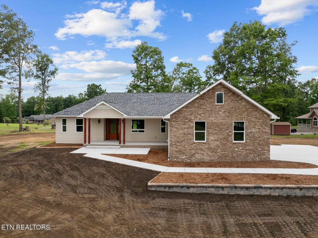 427 Bluff View Lp, Crossville, TN 38571