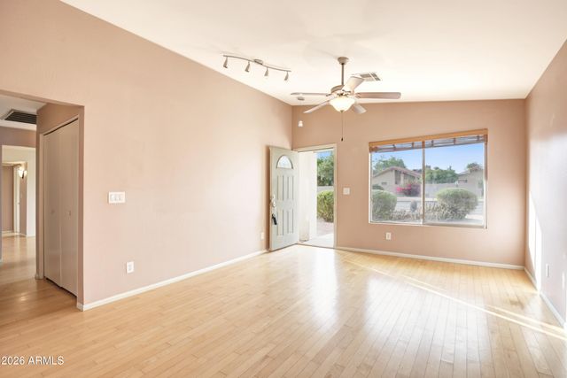 2102 W KNOX Road, Chandler, AZ 85224